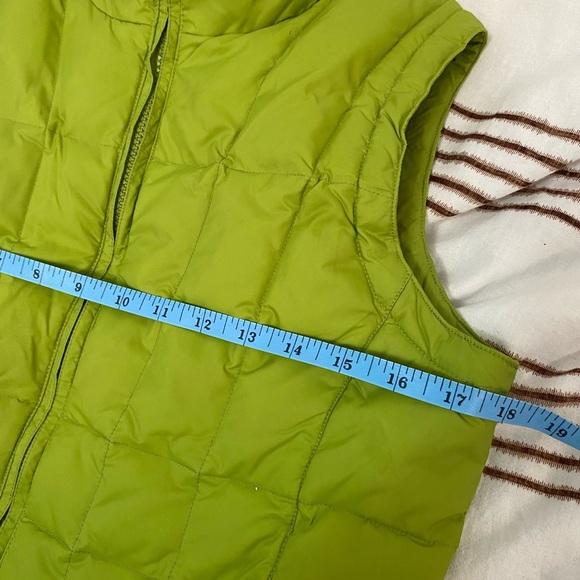 Firefly Puffer Vest, Size M - Picture 3 of 8